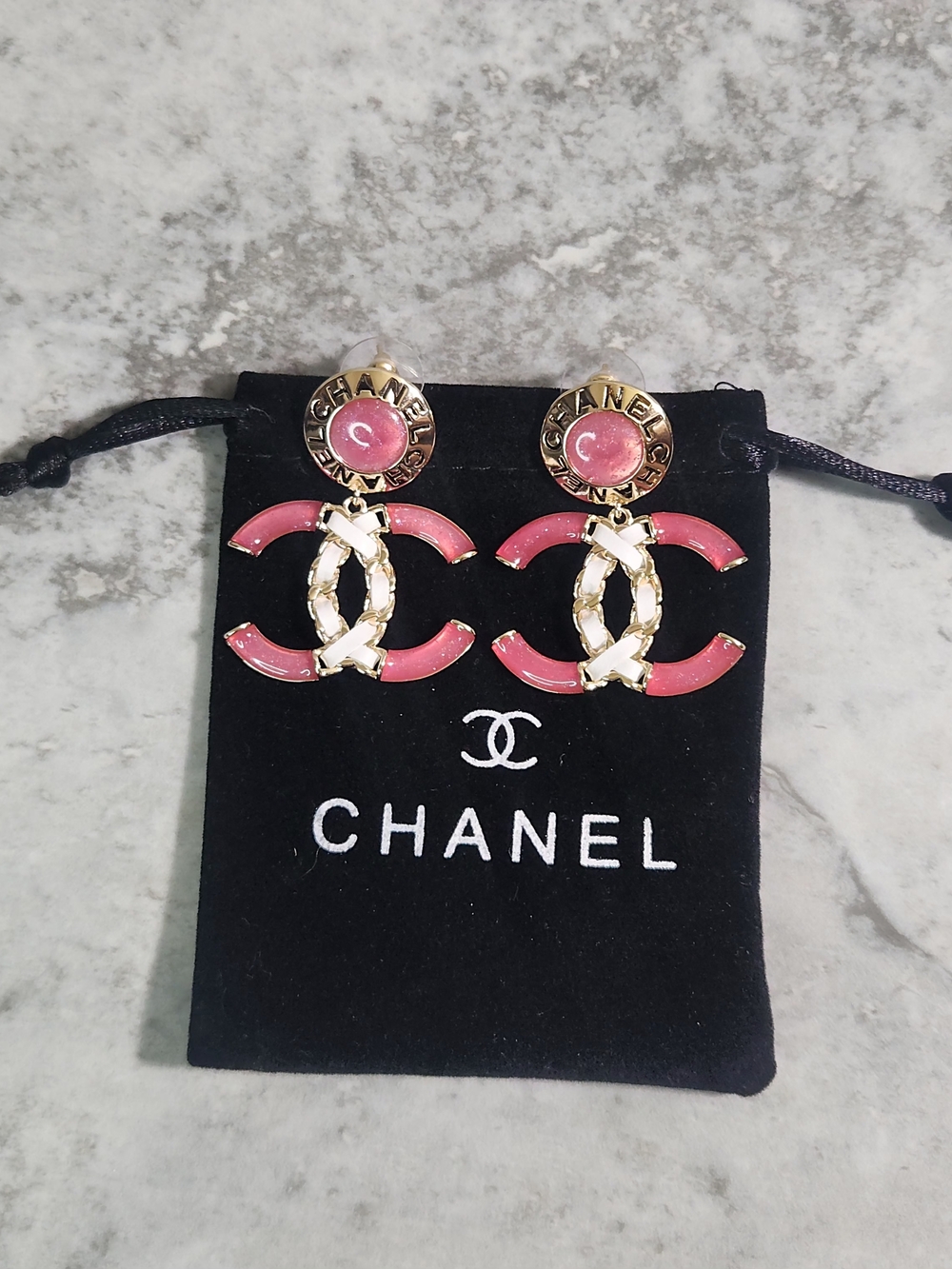 CHANEL Pink Enamel Interwoven Chain CC Drop Earrings✨️ - Picture 10 of 11